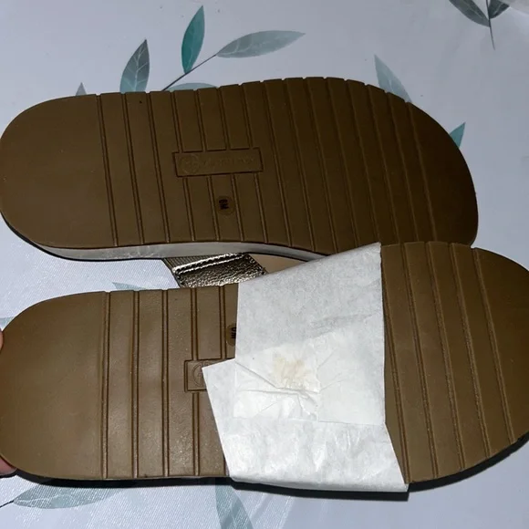 Giani Bernini Leather Sandal - Picture 8 of 10